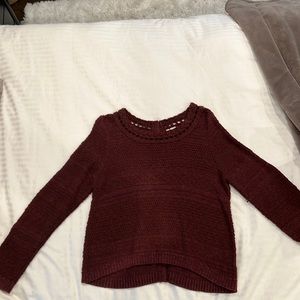 Maroon knitted sweater